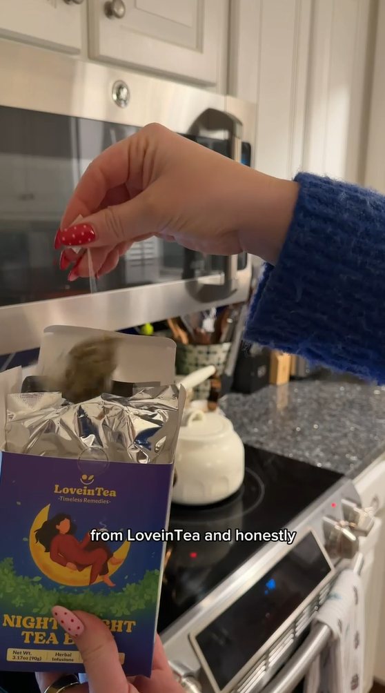 Pulling a pyramid bag from the Cozy Moon box